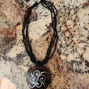 Women's statement necklace